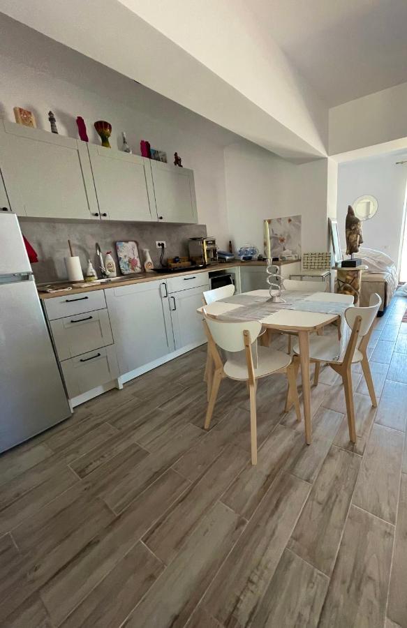 Rohan Studio One Aparthotel Năvodari Kültér fotó